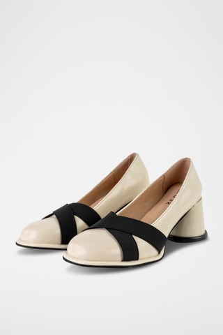 Sapatos de salto  
Bege