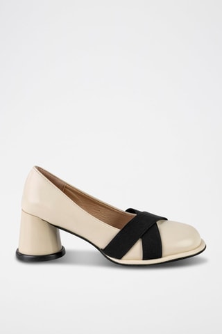 Sapatos de salto  
Bege