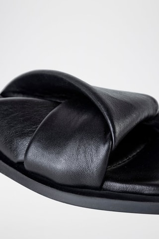 Mules em couro Preto