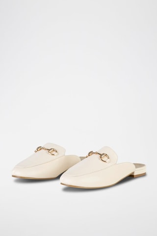 Mules 
Bege e dourado
