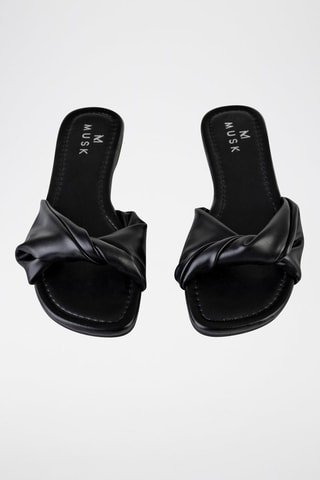 Mules 
Preto