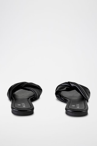 Mules 
Preto