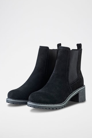 Botins Chelsea em nobuck 
Preto