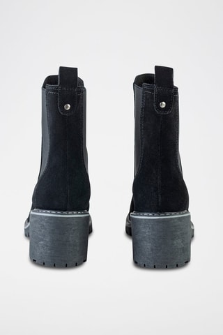 Botins Chelsea em nobuck 
Preto