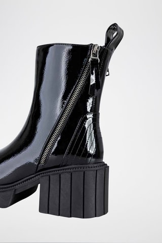 Botins envernizados Preto