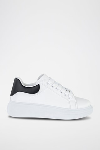 Sapatilhas com plataforma 
Branco e preto