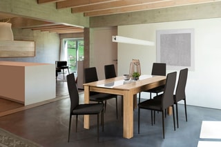 Mesa Gloria - Natural e branco - Estrutura em madeira - 140 x 75 x 90 cm