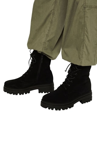 Botins em nobuck - Preto