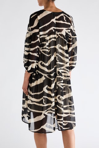 Vestido trapézio - Preto