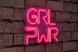 Décoration murale LED Girl Power - Rose