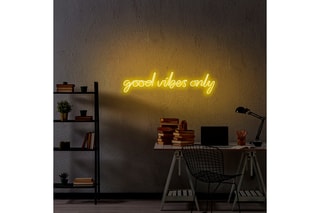 Néon mural fluorescent Good Vibes Only - Jaune