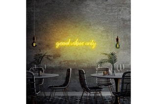 Néon mural fluorescent Good Vibes Only - Jaune