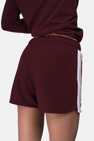Short 
Bordeauxrood