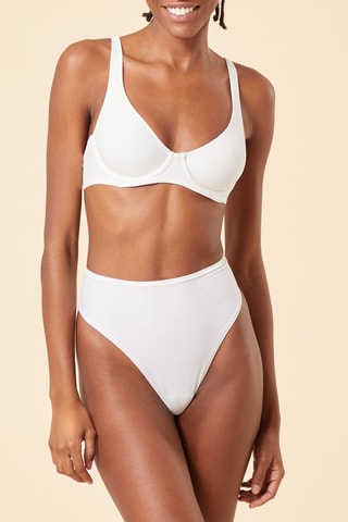 String Hoge Taille Invisible Ecru