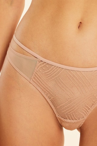 String Orage  Nude