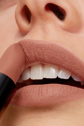 Rouge à lèvres Super Lustrous™ Mat - N°011 Untold Stories - 4,2 g