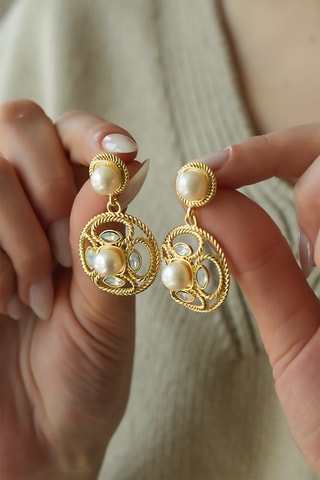 Brincos - Banhado a ouro amarelo, pérolas de cultura e zircões