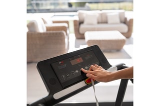 Passadeira MC-140 com suporte PC - Velocidade máxima 12 km/h - Até 120 kg