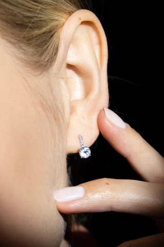 Puces Blue light   Or blanc, topazes et diamants