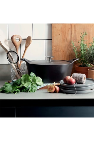 Cocotte ovale en fonte de fer émaillée Volcan - 
29 cm - 3,9 l
