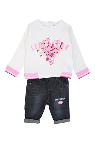 T-shirt, Gewatteerde Jas met Capuchon en Spijkerbroek - 
Wit en Marineblauw  