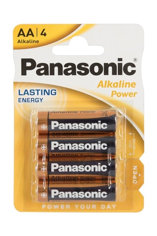 4 pilhas alcalinas AA