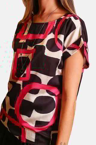 Top en soie 
Noir