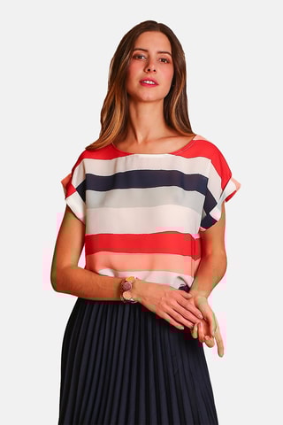 Top em seda 
Vermelho