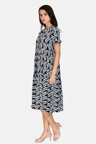 Vestido direito 
Preto