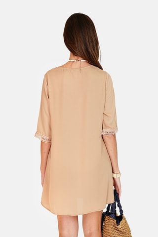 Vestido 
Castanho claro