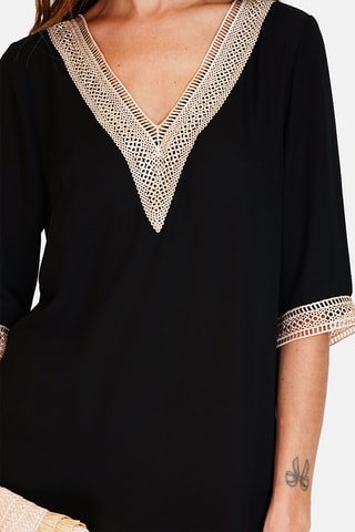 Vestido direito 
Preto