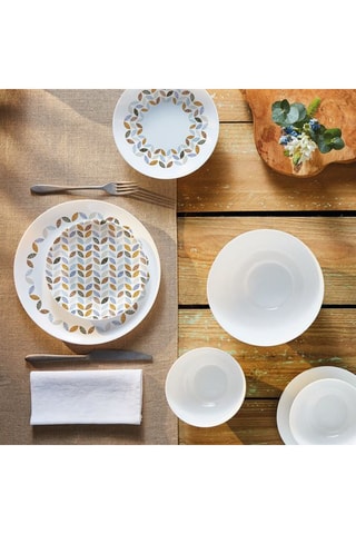 6 assiettes creuses en verre opale Florescence 20 cm