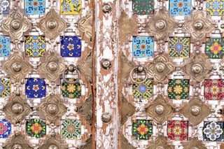 Armoire 2 portes - Blanc vieilli et doré