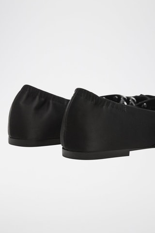 Ballerines satinées cloutées - Noir