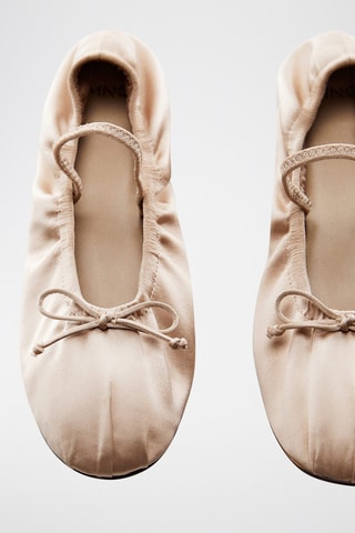 Ballerines élastiques satinées - Beige