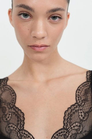 Robe style lingerie guipure - Noir