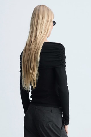 Pull-over épaules découvertes - Noir