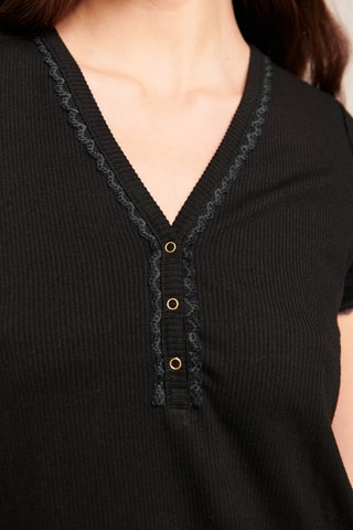 T-shirt - 
Zwart