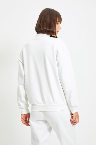 Sweater Wit