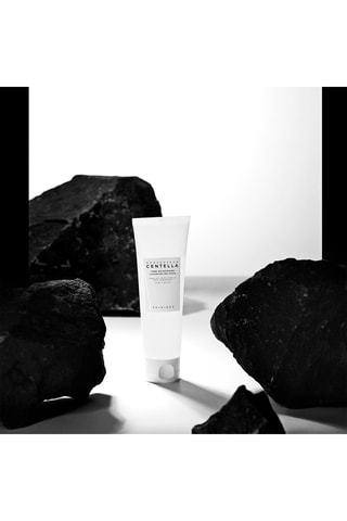 Gel de limpeza com centella asiática Centella Tone Brightening Cleansing - 125 ml