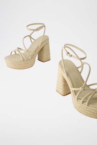 Sandales à talons - Beige