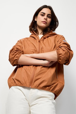 Windjack met Capuchon Singapore - Camel