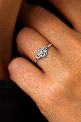 Bague - Or blanc et diamants