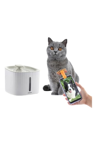 Set Waterdispenser en Selfiestick voor Dieren