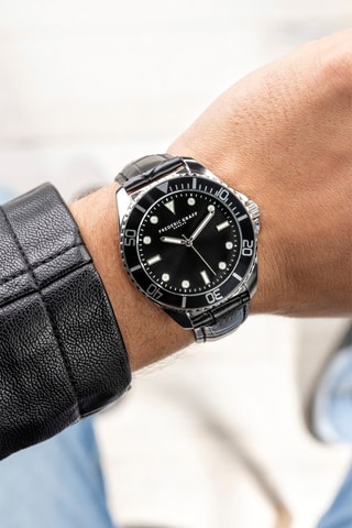 Montre à quartz en cuir - Tachymètre - Noir et argenté - Frederic Graff