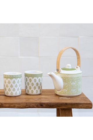 2 Porseleinen en Houten Kopjes en 1 Theepot Soliman