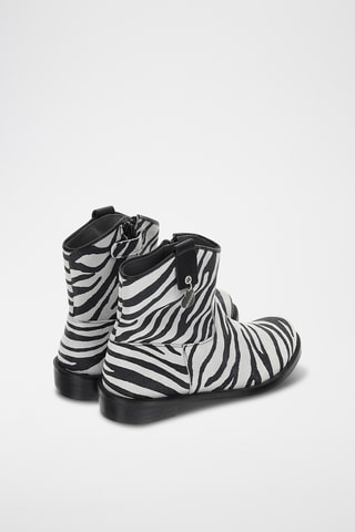Botins em couro - Bege e preto