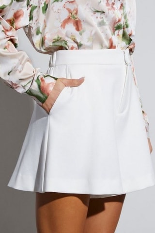 Short - Ecru
