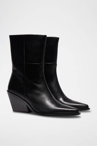 Botins em couro - Preto