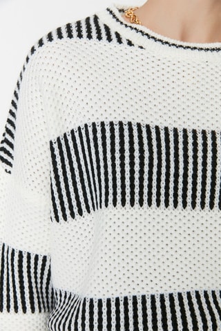 Camisola Cru e preto
